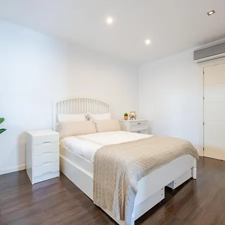 Ivelise , Casco Antiguo * Marbella