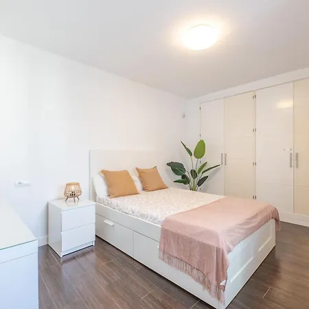 Ivelise , Casco Antiguo Marbella