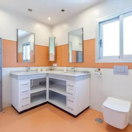 Ivelise , Casco Antiguo Villa *