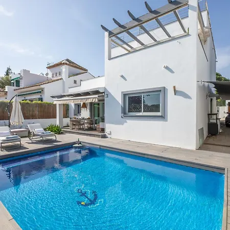 Ivelise , Casco Antiguo Villa Marbella