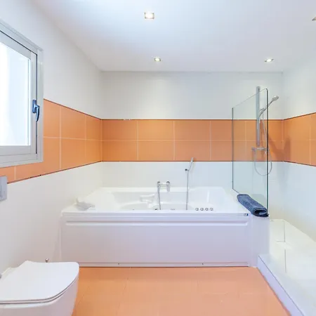 Βίλα Ivelise , Casco Antiguo