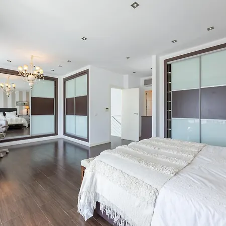 Ivelise , Casco Antiguo *