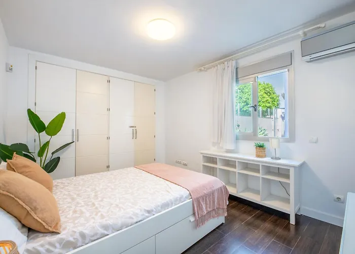 Ivelise , Casco Antiguo Вілла *