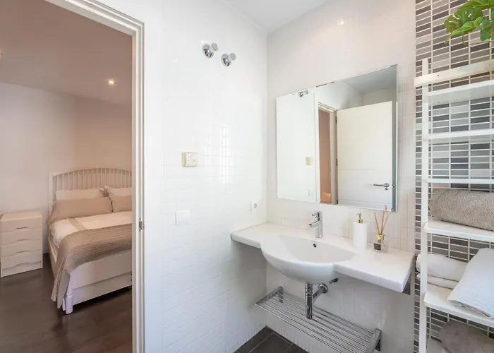 Вілла Ivelise , Casco Antiguo