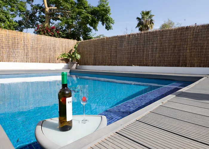 Вілла Ivelise , Casco Antiguo