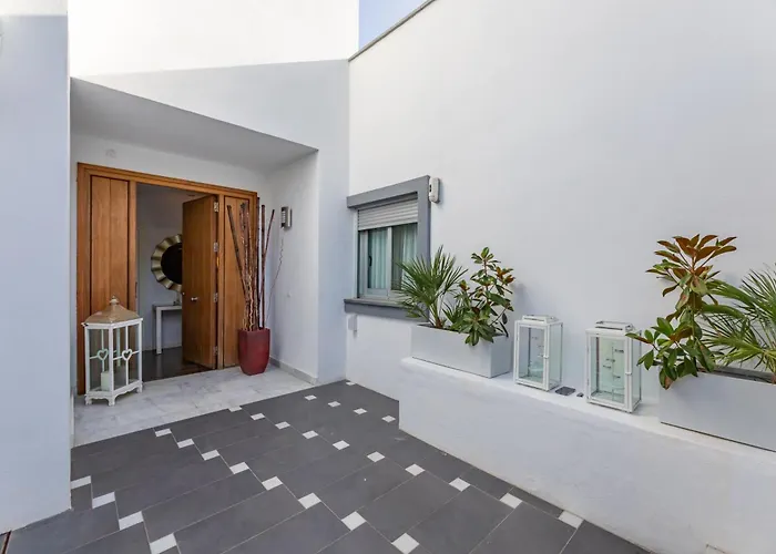 Ivelise , Casco Antiguo Вілла