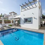 Ivelise , Casco Antiguo Vila Marbella