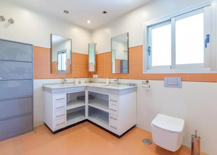 Ivelise , Casco Antiguo Villa *